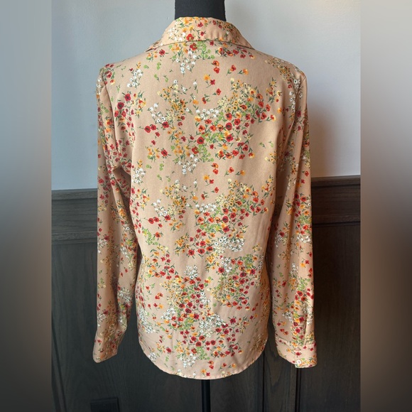 Adore Me Floral Button-Down Shirt - Beige and Red Small - Picture 4 of 7